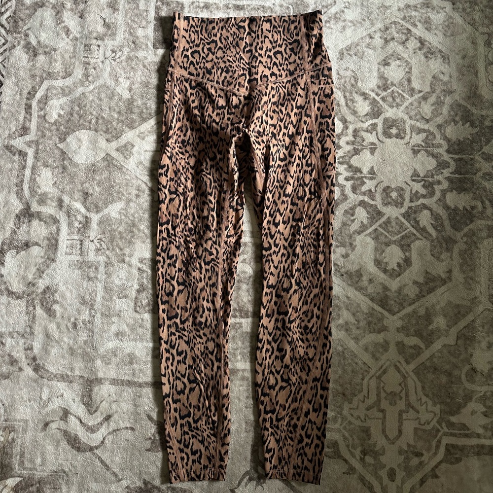 Halara High Waist Ultra Sculpt Legging Leopard Print Small 7/8 - Picture 8 of 10